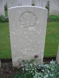 Etaples Military Cemetery - McRae, Alex McGregor